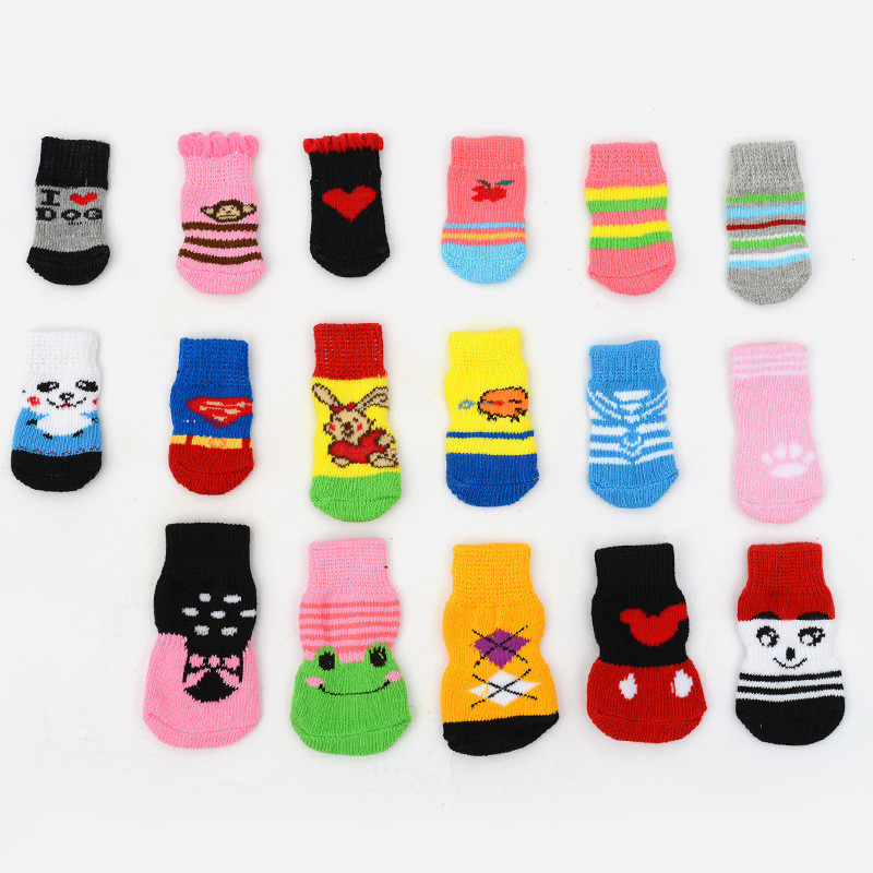 4gab Siltas kucēnu kurpes Mīkstas kokvilnas mājdzīvnieku adījumi Zeķes Cute Cartoon Anti Slip Skid Zeķes maziem suņiem Pet Products S,M,L