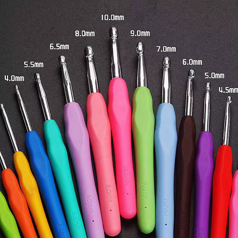 0,5-10,0 χιλιοστά Πλεκτό στο χέρι Βελονάκι σιλικόνης Πολύχρωμη λαβή Βελόνα πλεξίματος Εργονομικά Εργαλεία Ραπτικής Πλεκτής Αξεσουάρ