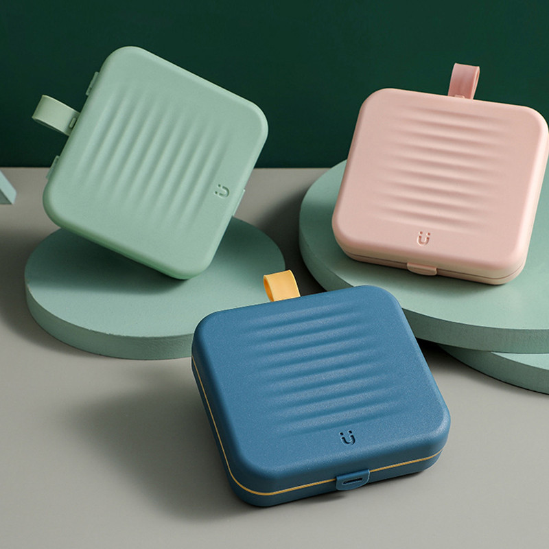 Šujamie diegi Kastes spoles Uzglabāšanas futrālis Daudzkrāsu adatu spoles organizators Mājsaimniecības šūšanas piederumi Mājsaimniecības kopmītne