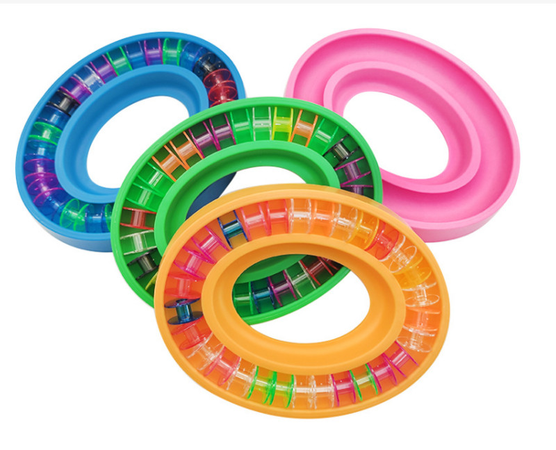 Ritės laikiklis siuvimo įrankiai Plastikinė ritės laikymo dėžutė Guminis žiedas siuvimo adatos Taurės rankdarbiams nešiojami