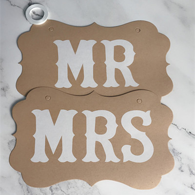 1 комплект 17X27CM Hot MR MRS Photo Booth Подпори Сватбени декорации Току-що женени Photobooth Подпори за снимки Сувенири за сватбени партита Консумативи