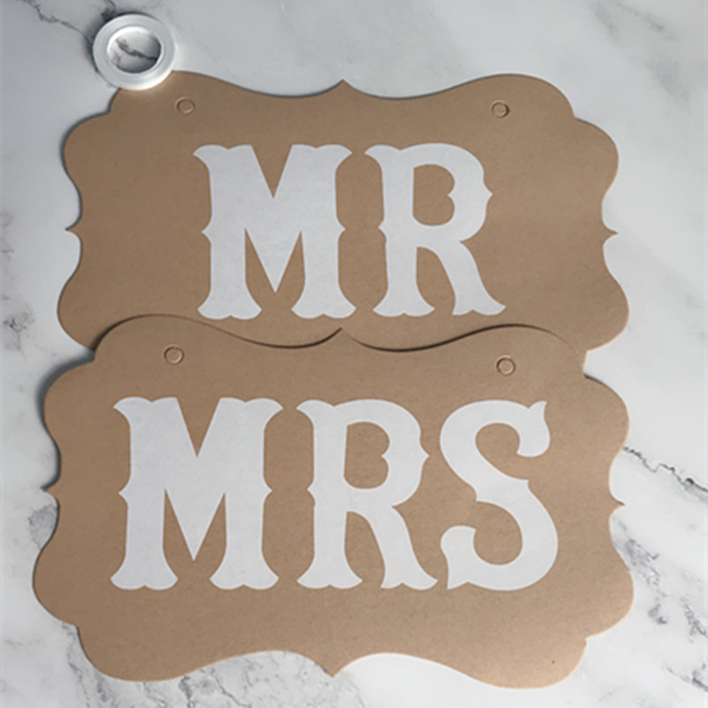 1 комплект 17X27CM Hot MR MRS Photo Booth Подпори Сватбени декорации Току-що женени Photobooth Подпори за снимки Сувенири за сватбени партита Консумативи