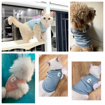 1 PC Жилетка за домашни любимци за котка, куче, плътна тениска, облекло с печат на букви, корейска мода, дрехи за кучета, летни дишащи горнища за домашни любимци, чихуахуа