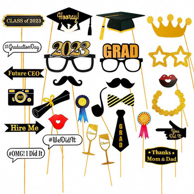 28db Class Of 2023 Paper Photo Booth kellékek Ballagási parti díszek Photobooth Bachelor Cap Grad Diplomát szerzett