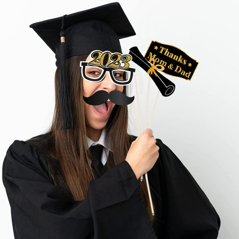 28db Class Of 2023 Paper Photo Booth kellékek Ballagási parti díszek Photobooth Bachelor Cap Grad Diplomát szerzett