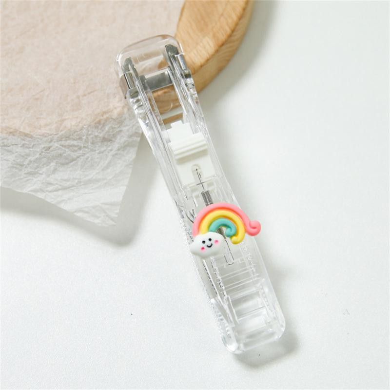 1 biuro segiklio rinkinys Besiūlis segiklis Studentų raštinės reikmenų knygelių susegimo įrankiai Brėžinys Saugykla Dokumentų tvarkyklės stūmiklis