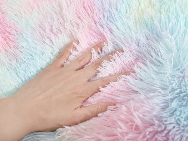 Apaļš, garš plīša lolojumdzīvnieku paklājiņš guļammatracis mazam suņa un kaķa rotaļu suņa spilvenam audzētavas kaķu pūkains paklājiņš