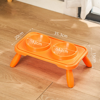 Kimpets dubultā kaķu bļoda ar paaugstinātu mājdzīvnieku ūdens barību, neslīdošu suņu bļodu, slīpuma statīvu kaķu barotavai barošanas traukam kaķēnu piederumi