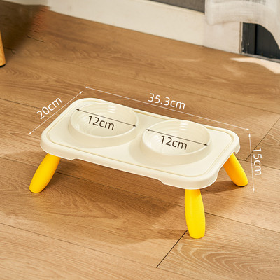 Kimpets dubultā kaķu bļoda ar paaugstinātu mājdzīvnieku ūdens barību, neslīdošu suņu bļodu, slīpuma statīvu kaķu barotavai barošanas traukam kaķēnu piederumi