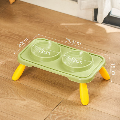 Kimpets dubultā kaķu bļoda ar paaugstinātu mājdzīvnieku ūdens barību, neslīdošu suņu bļodu, slīpuma statīvu kaķu barotavai barošanas traukam kaķēnu piederumi