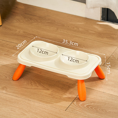 Kimpets dubultā kaķu bļoda ar paaugstinātu mājdzīvnieku ūdens barību, neslīdošu suņu bļodu, slīpuma statīvu kaķu barotavai barošanas traukam kaķēnu piederumi