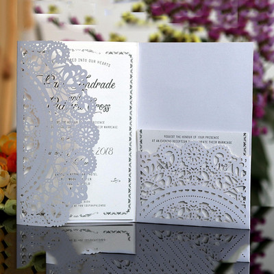 10 gab. Eiropas lāzergriešanas kāzu ielūgumu kartīte trīslocīta mežģīņu biznesa apsveikuma kartīte saderināšanās kāzu ballītes labvēlības dekorēšanai