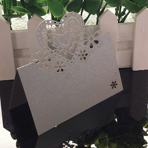 10 spalvų 50 vnt Love Heart lazeriu pjaustytų vestuvių vakarėlio stalo pavadinimas Vietų kortelės Favor Decor Vestuvių dekoravimas Gimtadienio vakarėlio reikmenys