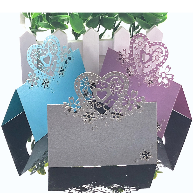 10 spalvų 50 vnt Love Heart lazeriu pjaustytų vestuvių vakarėlio stalo pavadinimas Vietų kortelės Favor Decor Vestuvių dekoravimas Gimtadienio vakarėlio reikmenys