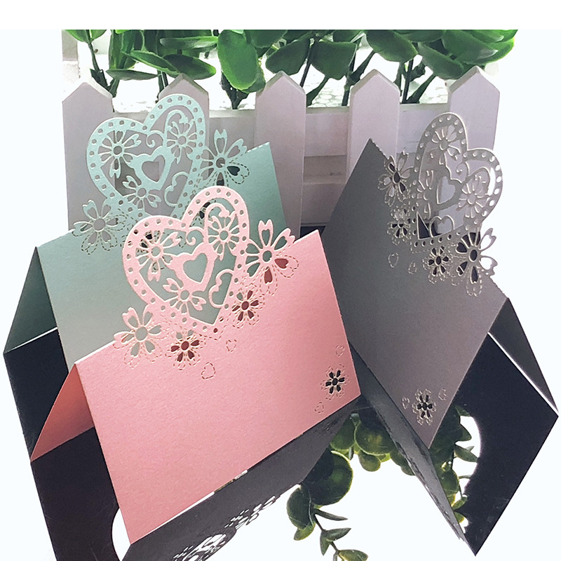 10 spalvų 50 vnt Love Heart lazeriu pjaustytų vestuvių vakarėlio stalo pavadinimas Vietų kortelės Favor Decor Vestuvių dekoravimas Gimtadienio vakarėlio reikmenys