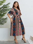 Nagy méretű nyári női ruha alkalmi V nyakú ruhák Boho virágmintás köntös rövid ujjú deréköv Maxi strand napruha kendő