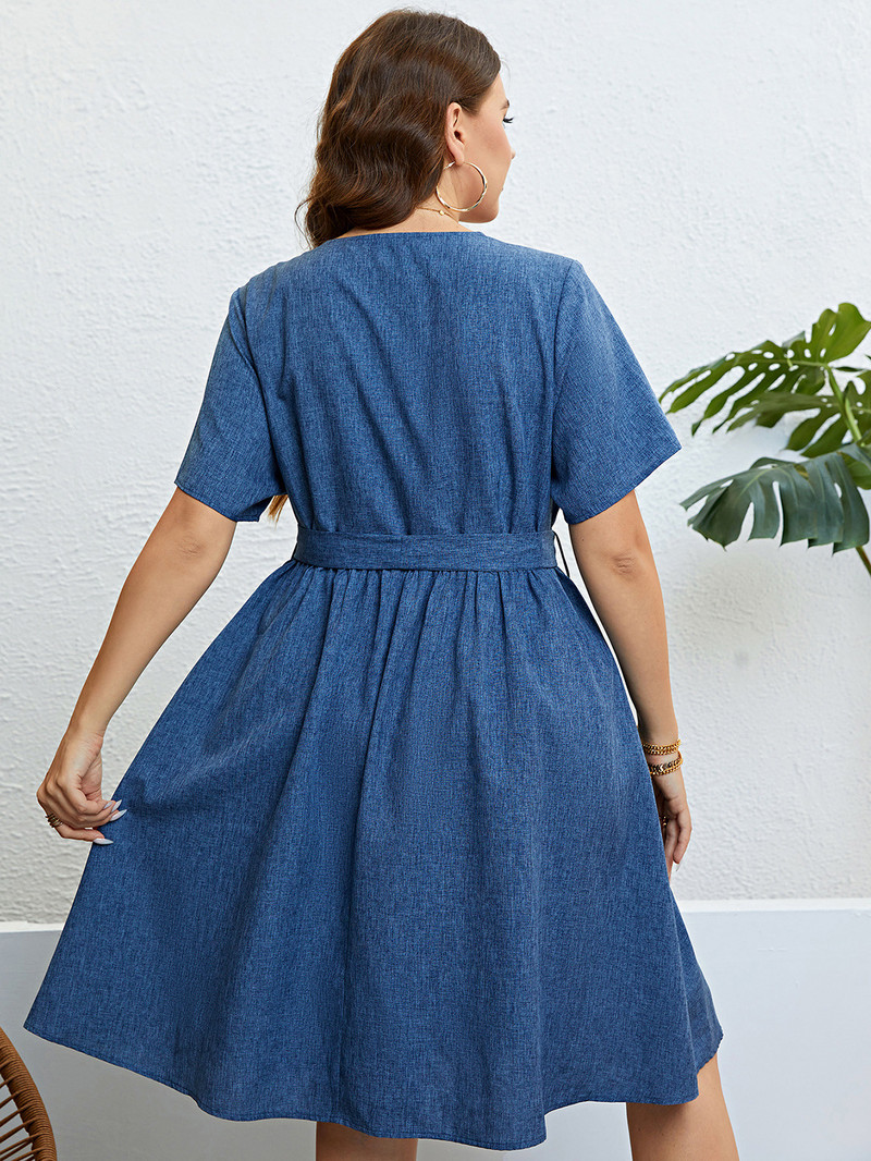 Nagy méretű V nyakú elülső gombos női ruha húzózsinóros öv köntös egyszínű ruha A-vonalú rövid ujjú ruhák alkalmi női ruha