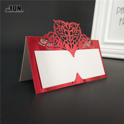 10 gab. Sēdekļa karte ar lāzeru izgriezta sirds formas galds Vārda kartīte Vietas kartīte Kāzu ballītes noformējums Labvēlības Kāzu Vietas Karte 6D