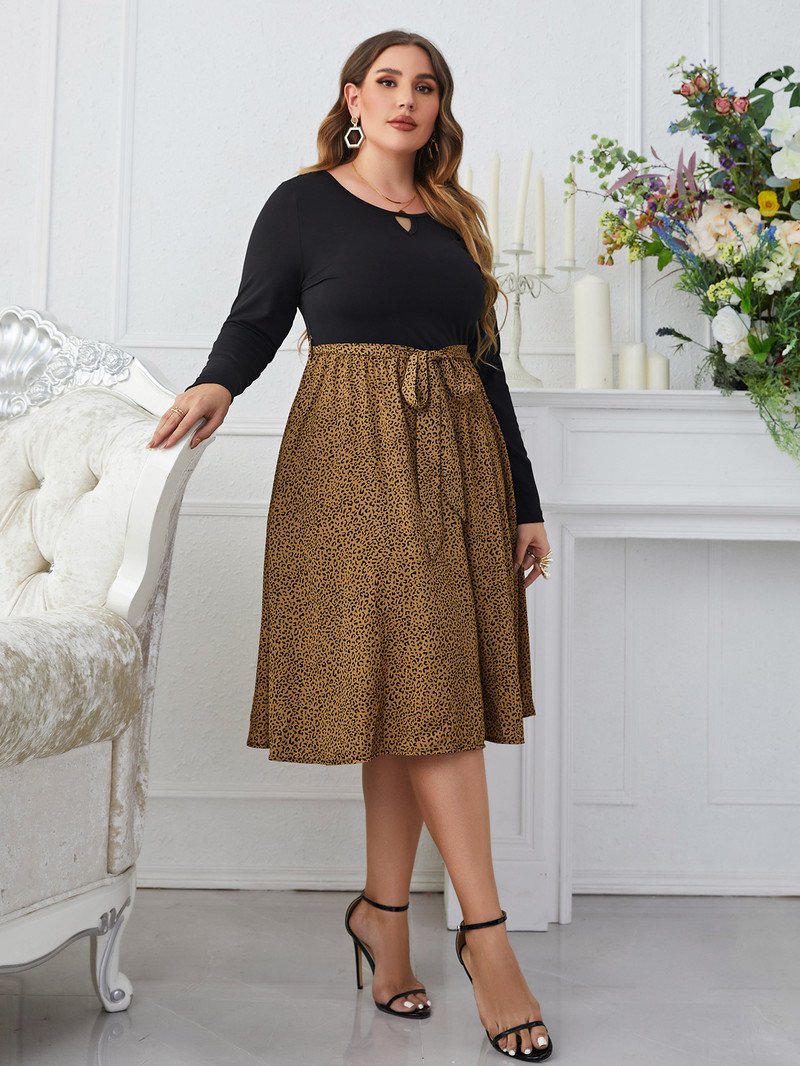 Liela izmēra sieviešu kleita ar izgriezumu ar apkakli, raibs leopards, A-līnijas krāsains bloks, garām piedurknēm, halāts viduklis, aukliņa, josta Sundress