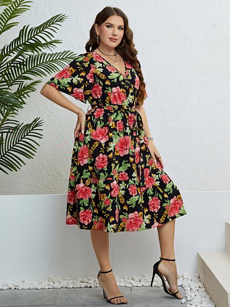 Liela izmēra sieviešu kleitas ar rožu apdruku ar ziedu apdruku, halāts ar īsām piedurknēm jostasvietas viduklis A-Line Bohemia ikdienas sieviešu brīvdienu audums