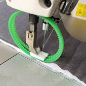 NT-18 rullīšu spiedpeda T350 divpusēja rullīša plakana automašīnas plastmasas gredzena piespiedēja pēda pa kreisi-labā vienpusēja ādas spiedpēda