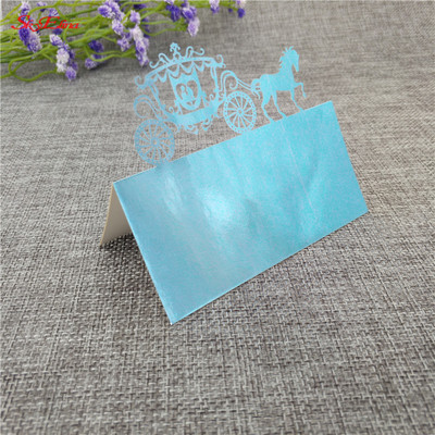 50 tk/partii laseriga lõigatud istmekaardid vankri kujuga pulmakaunistus Kohanimekaardid Pulmanimekaardi peotarbed 5Z-SH868