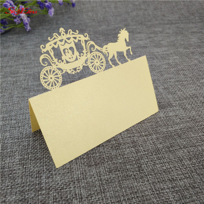 50 tk/partii laseriga lõigatud istmekaardid vankri kujuga pulmakaunistus Kohanimekaardid Pulmanimekaardi peotarbed 5Z-SH868