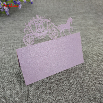 50 tk/partii laseriga lõigatud istmekaardid vankri kujuga pulmakaunistus Kohanimekaardid Pulmanimekaardi peotarbed 5Z-SH868