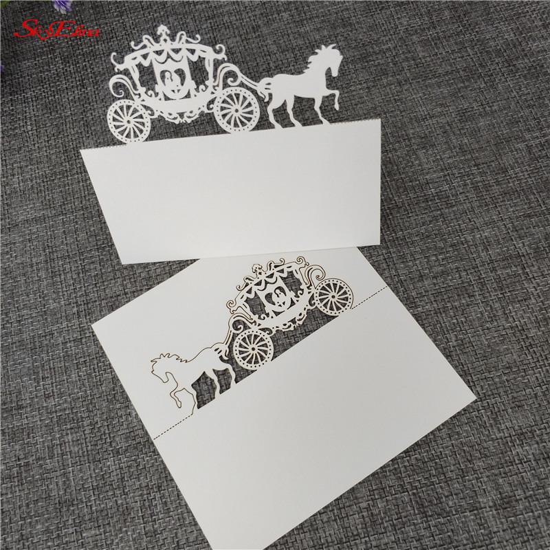 50 tk/partii laseriga lõigatud istmekaardid vankri kujuga pulmakaunistus Kohanimekaardid Pulmanimekaardi peotarbed 5Z-SH868