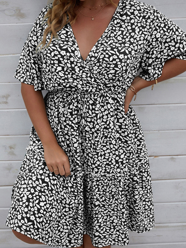 Suures suuruses kleit, naine 2023, uus suvine V kaelusega lühikeste varrukatega lillemustriga vabaaja midikleit kõrge vöökohaga šikkad elegantsed peokleidid