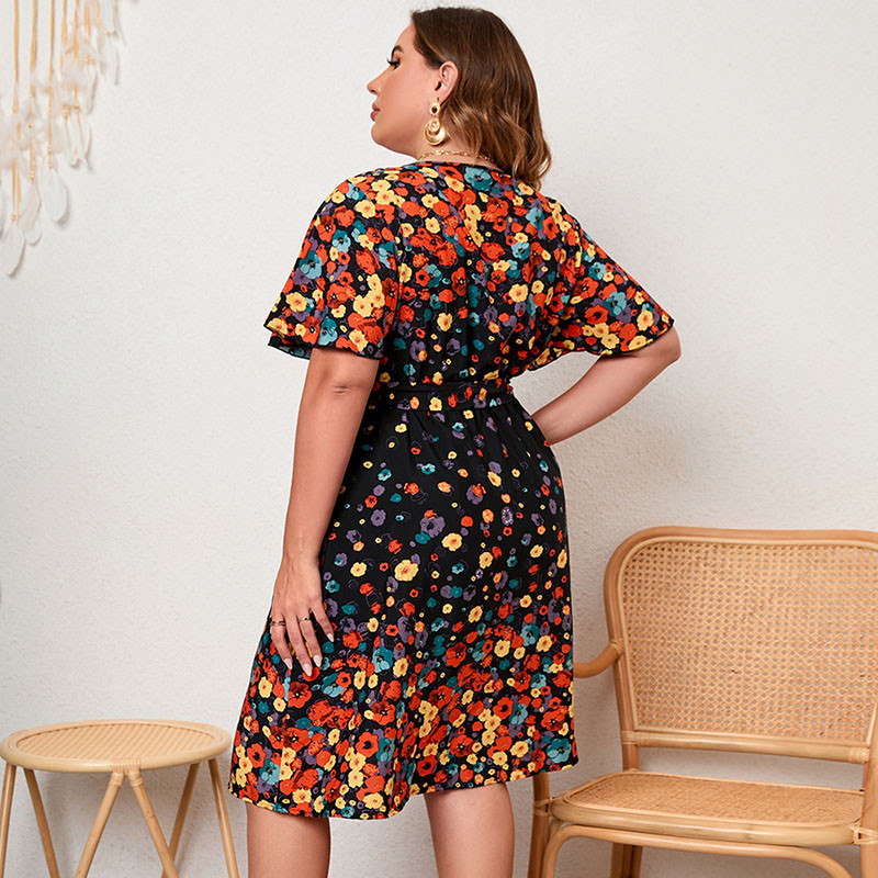 Liela izmēra vasaras kleitas 2022. gads 4XL 5XL Eleganta V kakla izgriezums, puķains ar īsām piedurknēm Midi ikdienas pludmales ballīšu kleita Sieviešu apģērbs Liela izmēra