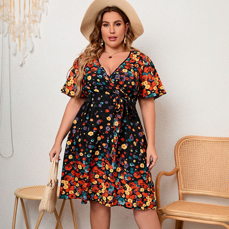 Liela izmēra vasaras kleitas 2022. gads 4XL 5XL Eleganta V kakla izgriezums, puķains ar īsām piedurknēm Midi ikdienas pludmales ballīšu kleita Sieviešu apģērbs Liela izmēra