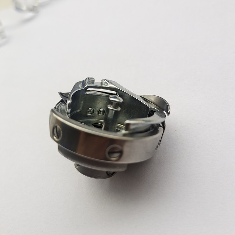 PFAFF 335 Rotācijas šujmašīna QXYUN 335 Āķis Automātiskā apgriešana ĀĶIS labas kvalitātes spole liela ĀĶIS Biezs materiāls