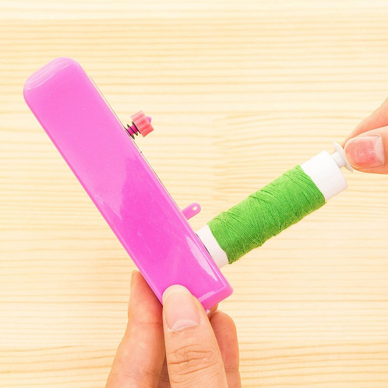 1 db hordozható mini kézi varrógép Egyszerű kezelés varróeszközök Kézi ruházati szövet Kézi kézi kézi szerszám