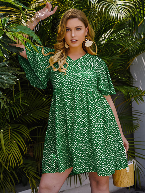 Rohelised suures suuruses kleidid suvised V kaelusega lühikeste varrukatega täpiline Bohemian Beach minikleit avara suurtes suurustes riided naistele 2022