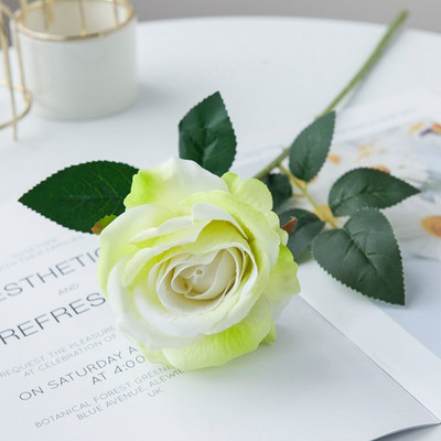 5 buc Buchet de flori artificiale Trandafiri de mătase frumoși Decor de masă de nuntă pentru acasă Aranjați plante false Cadou de Ziua Îndrăgostiților