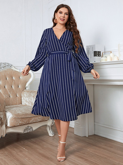 GIBSIE Plus Size Surplice nyakú, csíkos, öves, pántos női ruha tavaszi ősz magas derekú, hosszú ujjú női alkalmi A-vonalú ruhák
