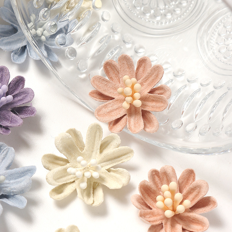 10/20/50 gab Mākslīgie ziedi Mazas margrietiņas Mājas dekorēšana Kāzu dekorēšana Viltus ziedi DIY Garland Kāzu amatniecībaRotaslietas