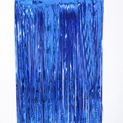 Esküvői party dekoráció Szerelem szív esőfüggöny A házassági ajánlat háttere a parti jelenetet mutatja A színes függöny