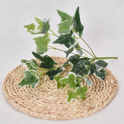 Esküvői folyosó székdíszek templomi pad pad masni a ceremónia partira Fehér baba lehelet eukaliptusz olajbogyó levelek virágok