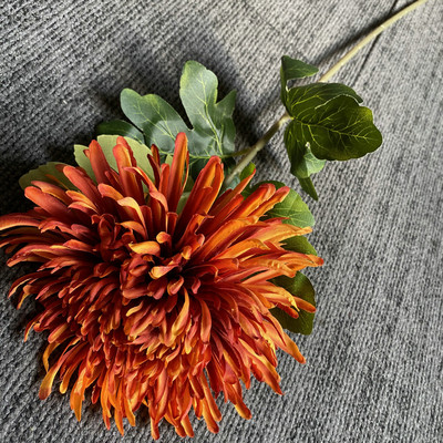 73 cm-es egyágú sárkánykarom krizantém mesterséges selyem virágok lakberendezéshez esküvői virágkötészeti anyagok