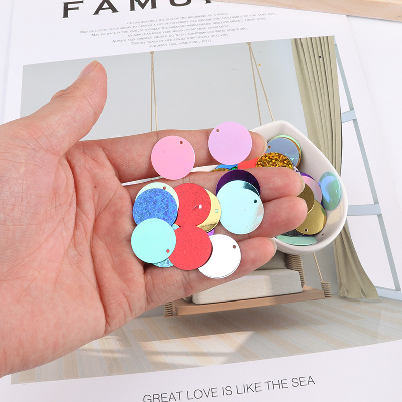 6 χιλιοστά 8 χιλιοστά 10 χιλιοστά 20 χιλιοστά 30 χιλιοστά Επίπεδες στρογγυλές φαρδιές παγιέτες Πιλέτες Ράψιμο Γάμου χειροτεχνίας, Γυναικεία DIY αξεσουάρ Para Coser