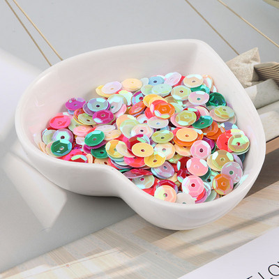 10g/tétel Új színek 4mm/5mm/6mm/8mm flitter PVC kerek csésze flitterek Paillettes varrás Esküvői kézművesség, női ruházati kiegészítők