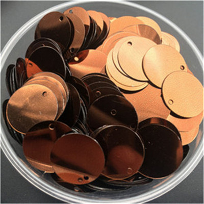 10mm 15mm 20mm 25mm 30mm PVC lapos, kerek laza flitterek Paillettes varrás Esküvői kézműves kiegészítők 1 oldalsó lyukkal