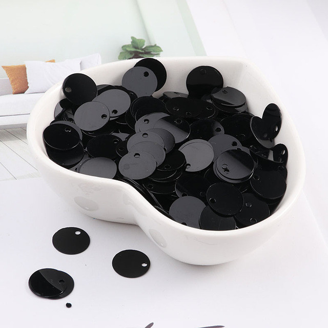 10g/iepakojumā Dažādi izmēri Melni vizuļi Amatniecības PVC plakana apaļa ovāla Paillettes Sieviešu pilna kleita DIY šūšana Lentejuelas aksesuāri