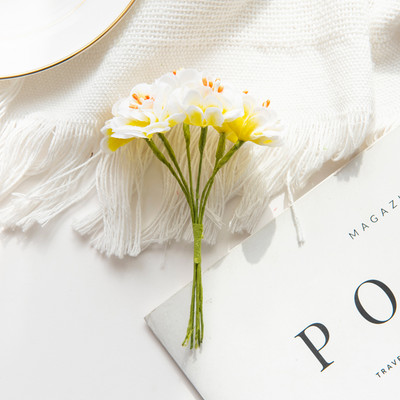 24 db Művirág Selyem Mimi Szegfű Otthon Karácsonyi Dekoráció Esküvői Kézműves Koszorú Kültéri Kert Scrapbook Kiegészítők