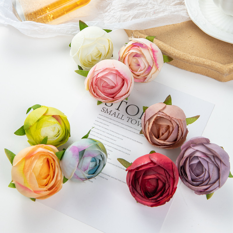 10 gab Mākslīgie ziedi 6 CM Mājas dekors Kāzu dārzs Tējas roze Bud Loka Zīds Viltus līgavas turēšanas materiāls Ziemassvētku vainags Lēti