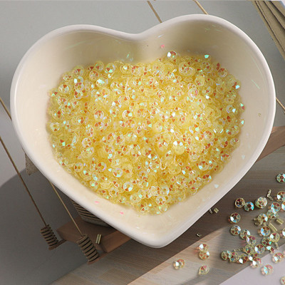 1200Gb (10g) Izmērs 3mm Kauss Mirdzoša Krāsa Brīvi Sequins Pailletes Šūšana Kāzu Amatniecība Apģērba apavi Soma Nagu mākslas aksesuāri