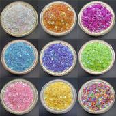 1000db/tétel 6mm-es PVC betű alakú flitterek Paillettes köröm kézműves kiegészítőkhöz barkácsolás medál flitteres körömflitter