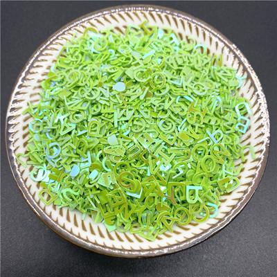 1000db/tétel 6mm-es PVC betű alakú flitterek Paillettes köröm kézműves kiegészítőkhöz barkácsolás medál flitteres körömflitter